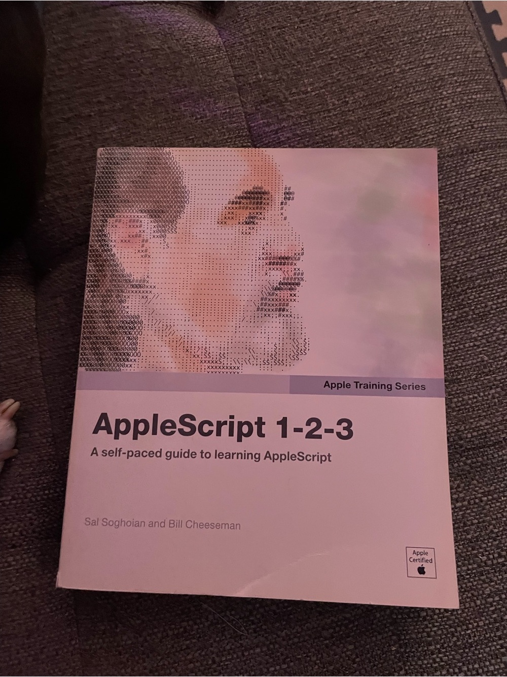 Apple AppleScript 1-2-3 Training Guide — White and Pink Cover